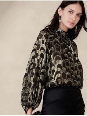 NWT Banana Republic Mali Blouse in Black